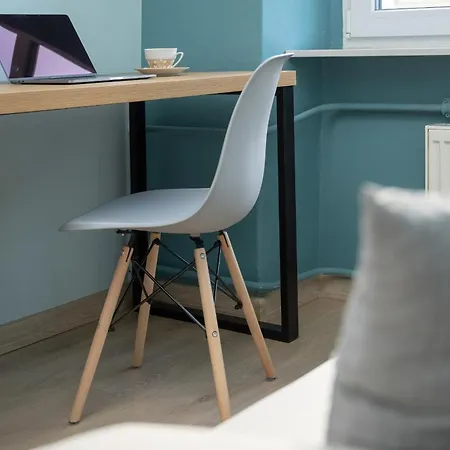Spacious 3-bedroom Plac Grunwaldzki By Renters Apartment *