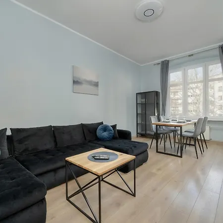 Spacious 3-bedroom Plac Grunwaldzki By Renters *